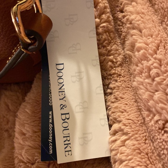 Beautiful Dooney&Bourke crossbody Bag 🤎💛🤎💛SOLD DURING SHOW bundle - Picture 4 of 8